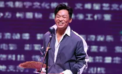 影視演員剛,影視演員剛，變化中的學(xué)習(xí)，自信與成就的力量